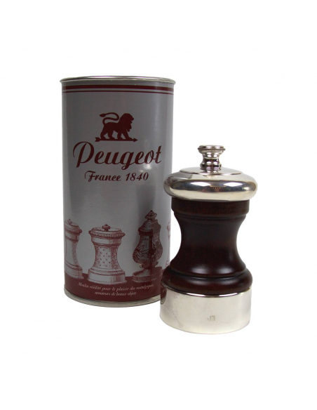 Die Pfeffermühle wird zusammen mit einer hochwertigen Geschenkverpackung der Marke Peugeot präsentiert.