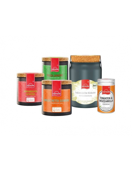 Eine Auswahl verschiedener Gewürzdosen, teilweise aus Pappe, stehend in Gruppenansicht. Eine Auswahl verschiedener Gewürzdosen, teilweise aus Pappe, stehend in Gruppenansicht.