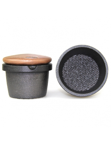 Komplettansicht von Mörser mit Deckel und offener Innenansicht.