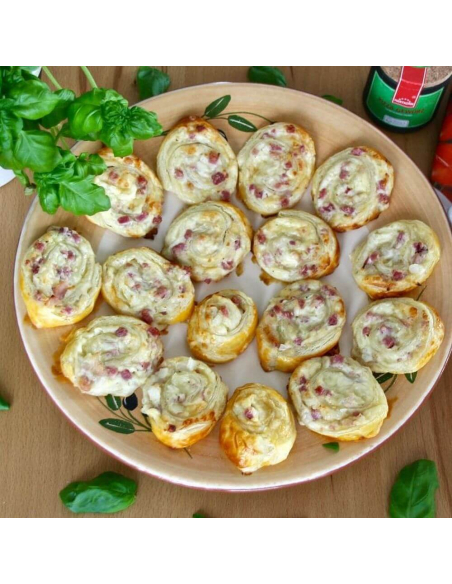 Gewürz in Anwendung - Schnelle Pizzaschnecken Gewürz in Anwendung - Schnelle Pizzaschnecken