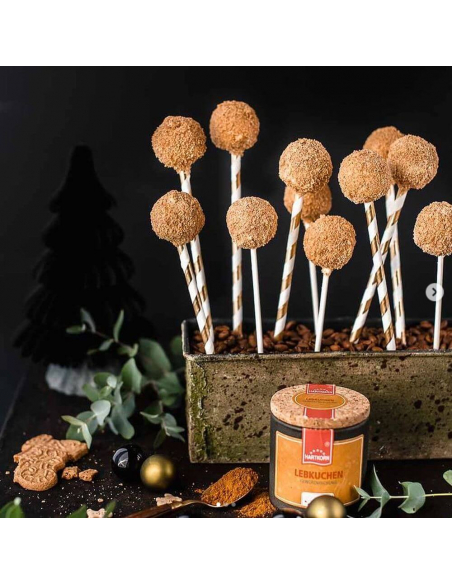 Spice in application - Gingerbread Cake Pops Spice in application - Gingerbread Cake Pops