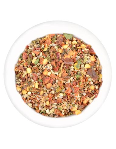 Bunte Gewürzzubereitung in einer runden weißen Schale, Draufsicht – Gewürz der Sorte 'Grillsteak Bio'