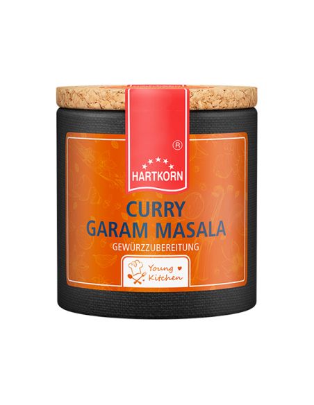Pappdose mit Korkdeckel und orangerotem Etikett, beschriftet mit „Curry Garam Masala“. Pappdose mit Korkdeckel und orangerotem Etikett, beschriftet mit „Curry Garam Masala“.