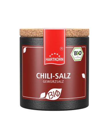 Dunkle Pappdose mit rotem Etikett, Aufschrift „CHILI-SALZ GEWÜRZSALZ“, BIO-Siegel oben rechts