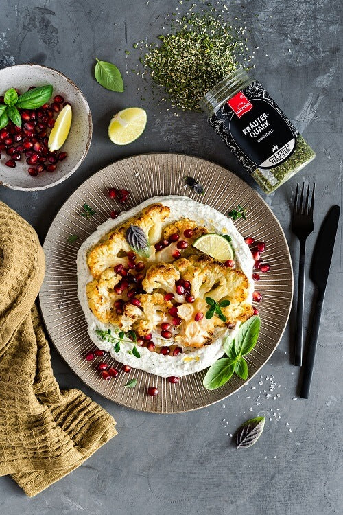 Blumenkohlsteaks mit Kräuterquark