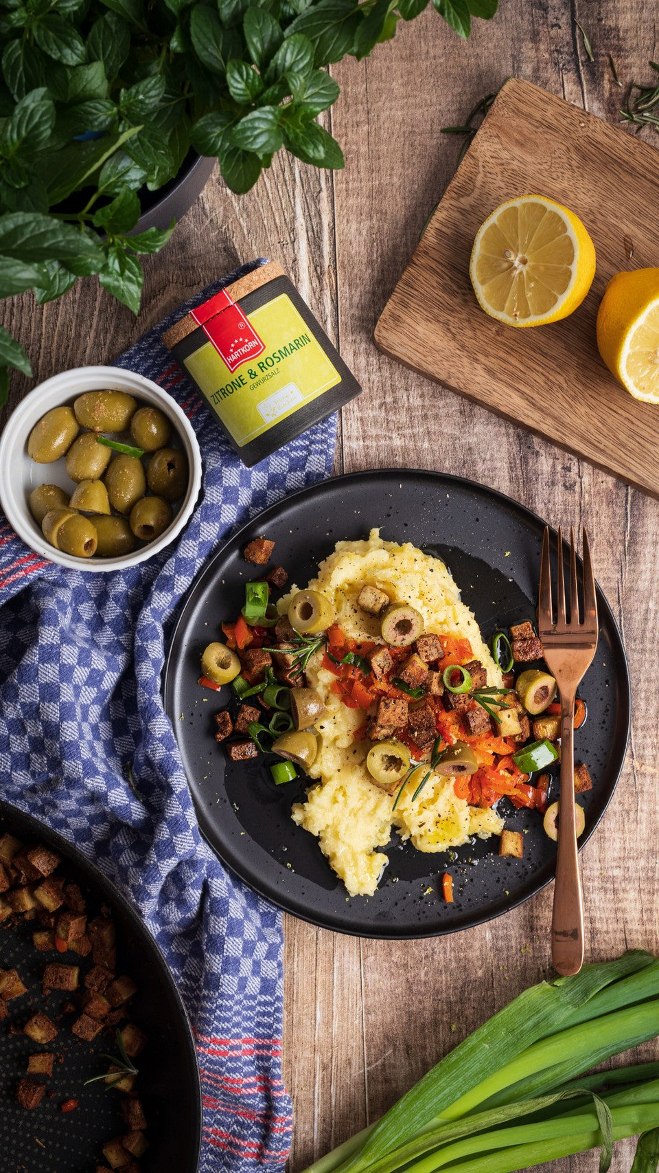 Kartoffelstampf mit Zitronen-Rosmarin-Tofu