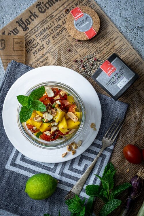 Mango-Erdnusssalat mit Minze
