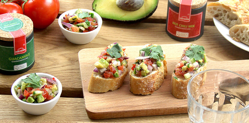 Tomaten-Avocado-Topping