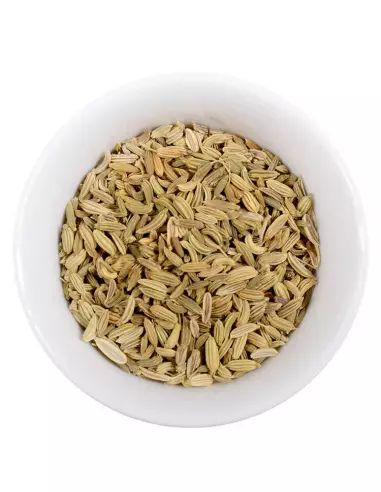 Weiße Schale mit ganzen Fenchelsamen